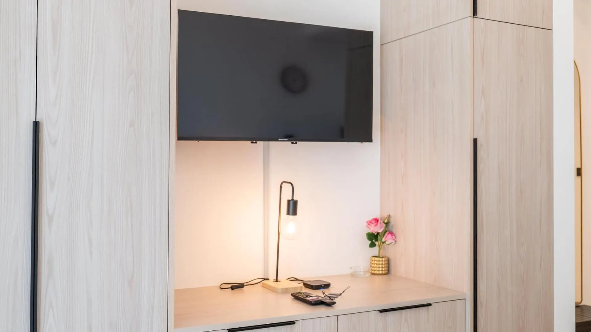 Apartment Astonishing Studio In Empire Residence Jvc Dubai